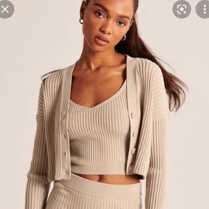 Abercrombie & Fitch 2 piece cropped tank and cardigan set in BLACK - XS